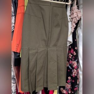 Beautiful Alexander McQueen Olive Green Mid Length Skirt